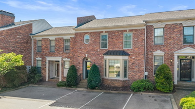 2036 Graybar Ln