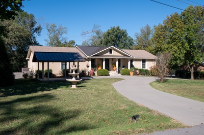318 W Lee Etta Dr