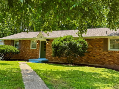 504 McDonald Dr