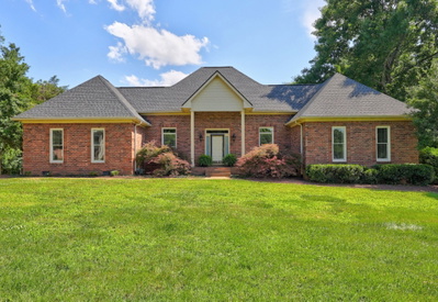 1135 Stirlingshire Dr