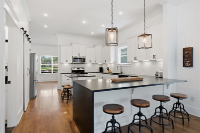 1211B Montgomery Ave