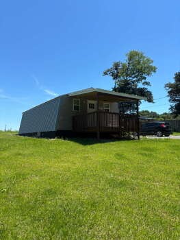 1043 Ross Ln