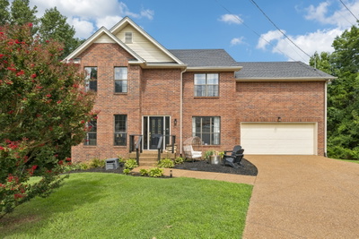 108 Woodfield Ct