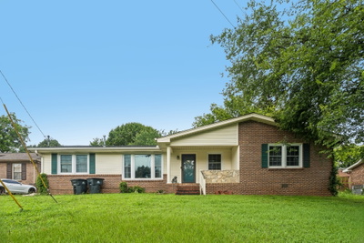 2821 Creekview Dr