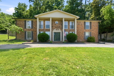 6805 Cloudland Dr