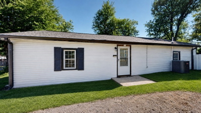 407 Villa St