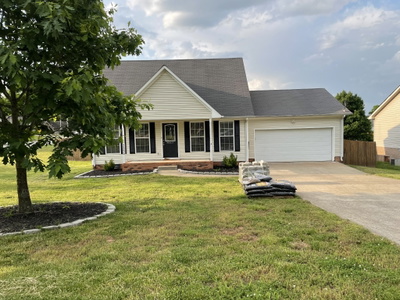 Exterior view of 3285 S Senseney Cir in Clarksville, TN