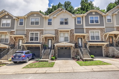 1071 Woodbury Falls Dr