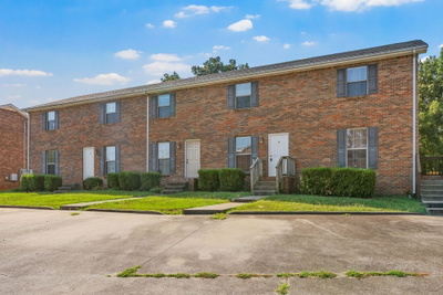240 Winters Ct
