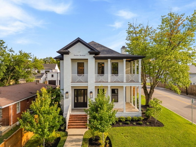 1900 Eastside Ave
