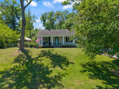 727 Woodmere Dr