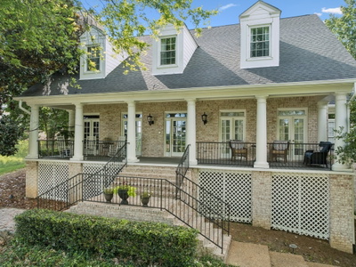 728 Legends Crest Dr