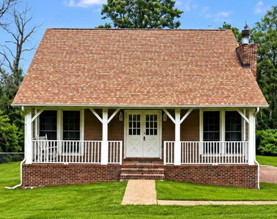 601 Maplewood Ln