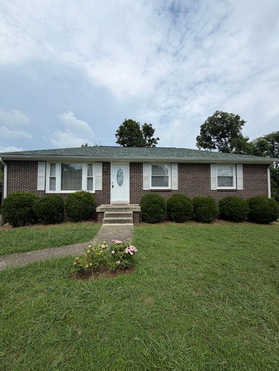 160 E Regent Dr