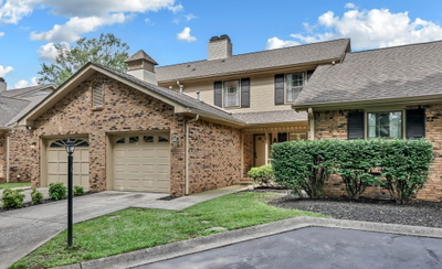 320 Kingswood Ct
