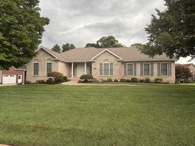 2559 Hedgerow Ln