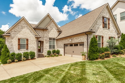 392 Arrow Ct