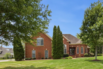 1027 Benington Place