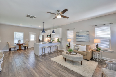 555 Gresham Ln