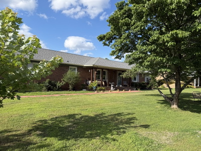 5042 Creekside Dr