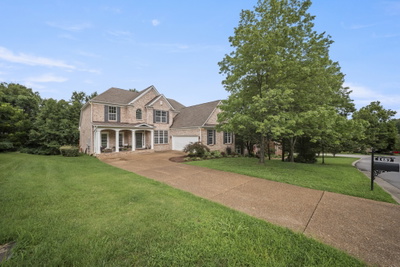 1487 Red Oak Dr