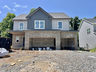 586 Pongracz Way