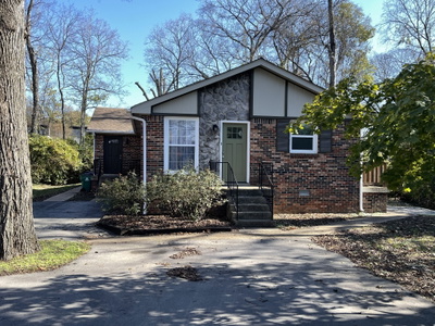 3112 Lealand Ln