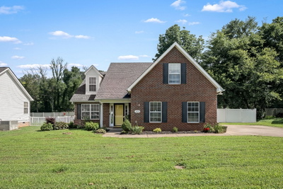 3434 Leslie Ln
