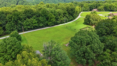 1060 Thornberry Trce
