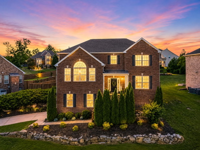 118 Manor Way