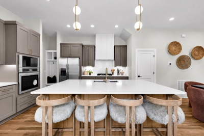 412 E Bend Dr