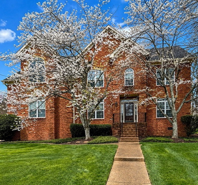 1570 Woodberry Ct