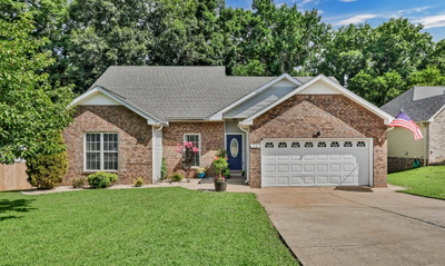 79 West Dr