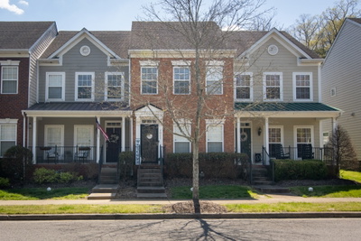 7031 Sunnywood Dr