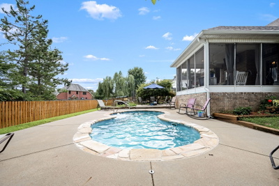 3084 Vicwood Dr