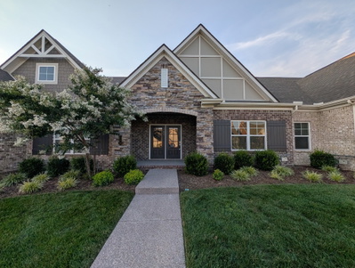 250 Cloverbrook Way