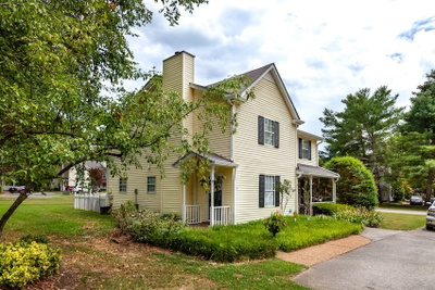 1244 Carriage Park Dr