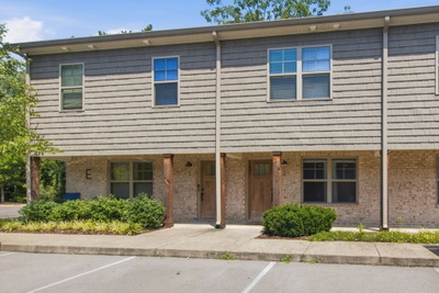 2506 E Main St