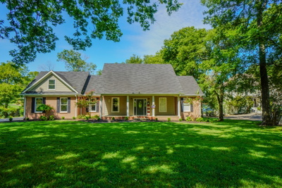 242 Lake Terrace Dr