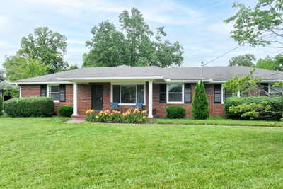 2922 Fernbrook Ln