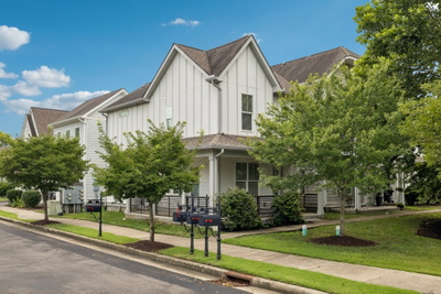 713 Cottage Park Dr