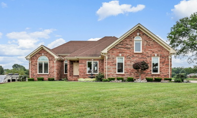 4267 N Woodstock Dr