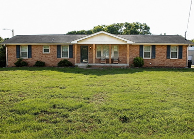 205 Ivy Dr