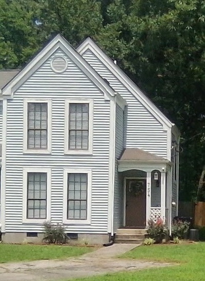 754 Lake Terrace Dr