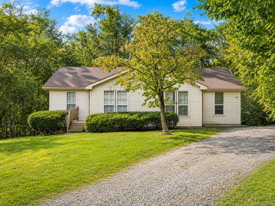 3245 Niagara Dr
