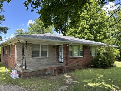 5002 Collinwood Dr