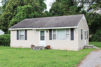1617 Graybar Ln