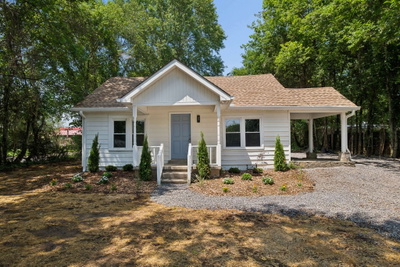 3701 Travis Ct