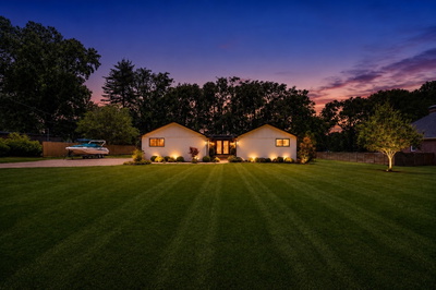 908 Lakeshore Dr