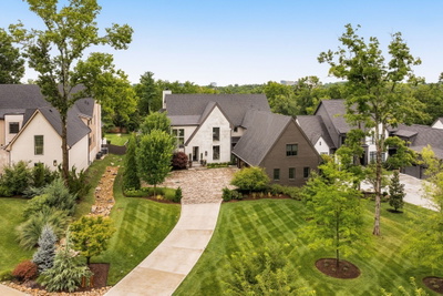 3718 Woodlawn Dr